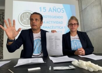 Farmacéuticos y bioquímicos logran paritarias significativas en Argentina para 2026