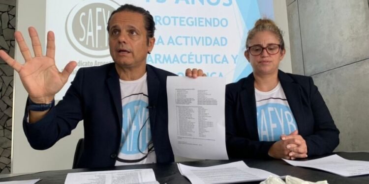 Farmacéuticos y bioquímicos logran paritarias significativas en Argentina para 2026