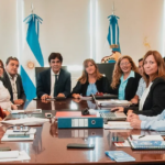 San Juan: Gobierno y gremios docentes logran acuerdo salarial para el primer semestre de 2026