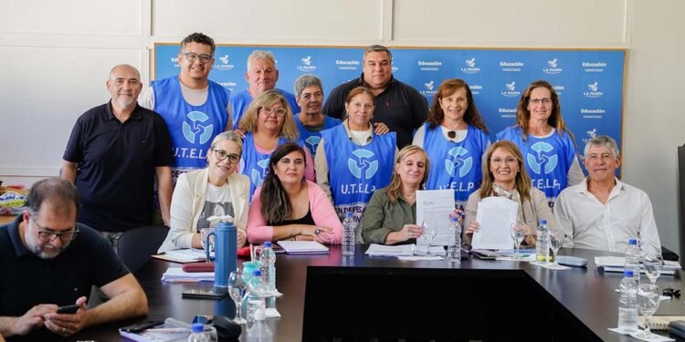 UTELPa aprueba por unanimidad nueva propuesta paritaria que fortalece derechos docentes