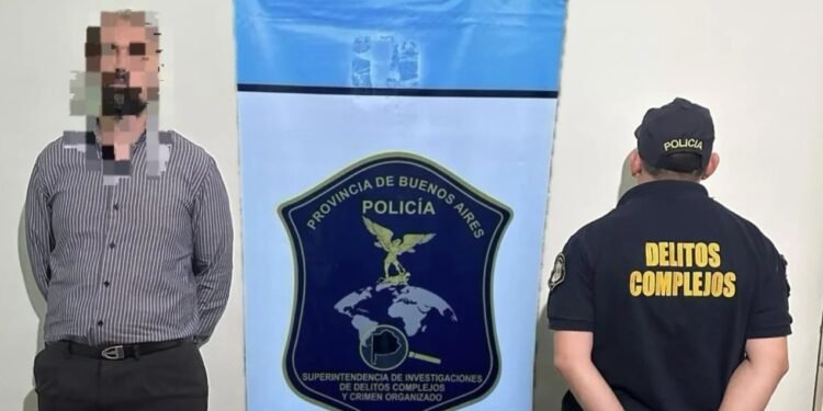 Detienen a un falso abogado por falsificar la firma de una jueza en San Martín