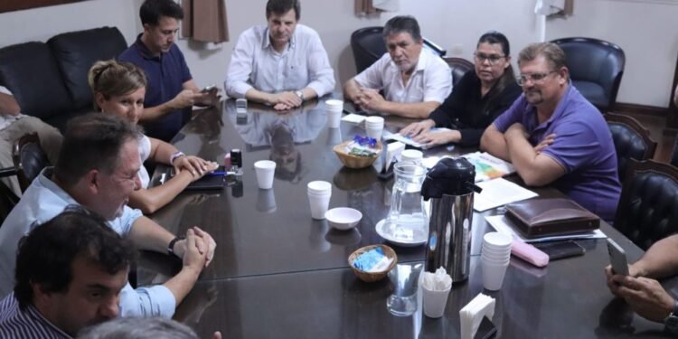 Acuerdo paritario: los trabajadores municipales logran importante incremento salarial en Santa Fe