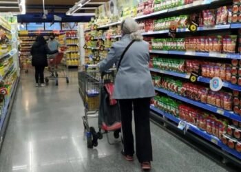 Descuentos para jubilados: ¿cuánto se puede ahorrar en supermercados este abril?
