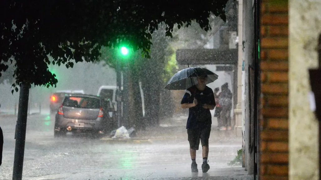 Alerta amarilla: tormentas fuertes y ráfagas de hasta 80 km/h en la Provincia de Buenos Aires