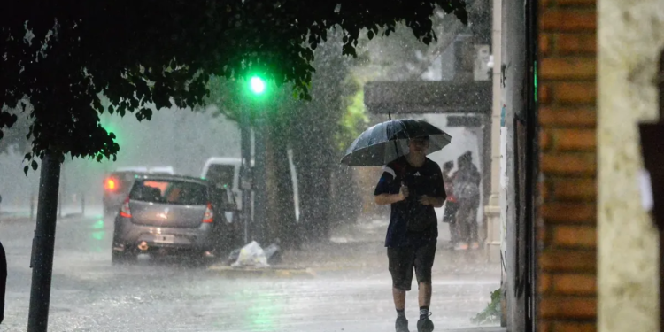 Alerta amarilla: tormentas fuertes y ráfagas de hasta 80 km/h en la Provincia de Buenos Aires