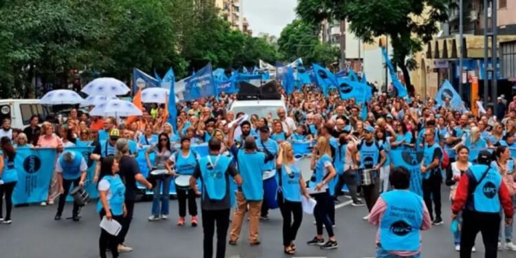 Córdoba: No hay avances en la paritaria docente tras la primera audiencia con el Gobierno