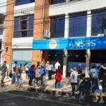 ¿De cuánto será el aumento de la AUH en mayo y qué pasará con la Tarjeta Alimentar?