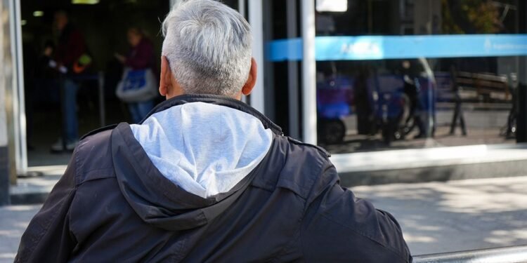 ¿Aumentará el bono a jubilados en medio de la lucha contra el déficit fiscal?