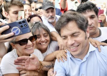 Kicillof refuerza entrega de medicamentos en la Provincia de Buenos Aires y critica al Gobierno nacional