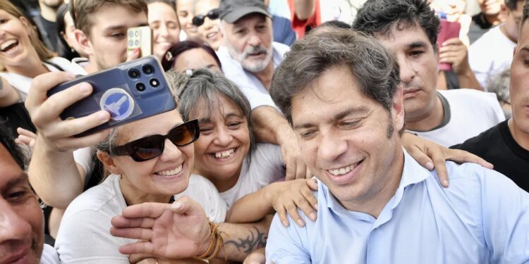 Kicillof refuerza entrega de medicamentos en la Provincia de Buenos Aires y critica al Gobierno nacional