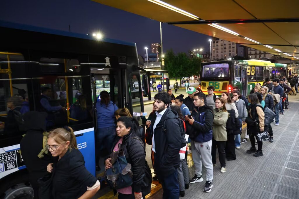 Aumenta el boleto de colectivos un 11,16% en la provincia de Buenos Aires: nuevas tarifas desde hoy
